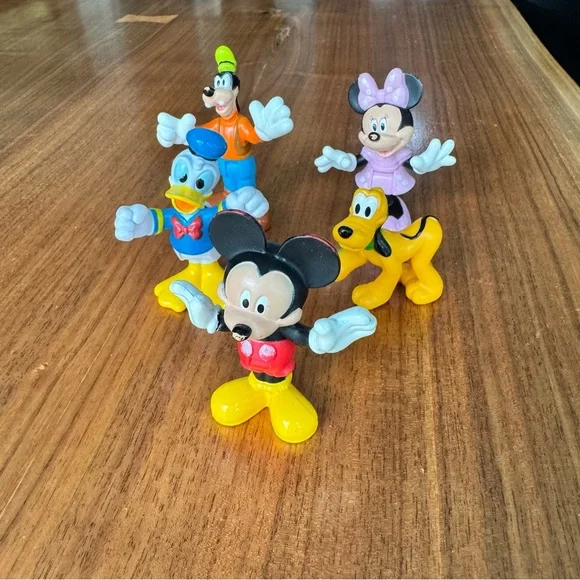 Bundle of Disney Minnie Mouse Toddler Toys and Accessories. - Picture 3 of 12